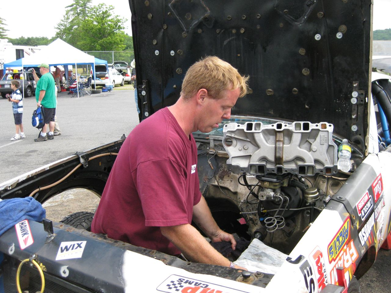 Illustration for article titled The 24 Hours Of LeMons New England 2009 Über Gallery, Part 4